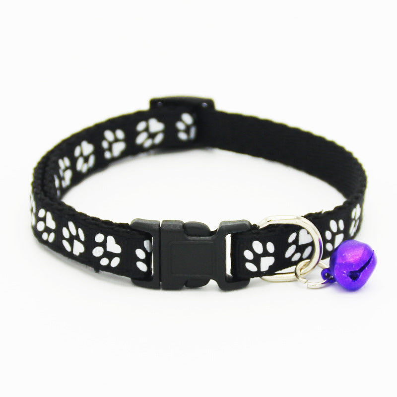 The pet cat wears a bell collar - Pets Crazy Shops