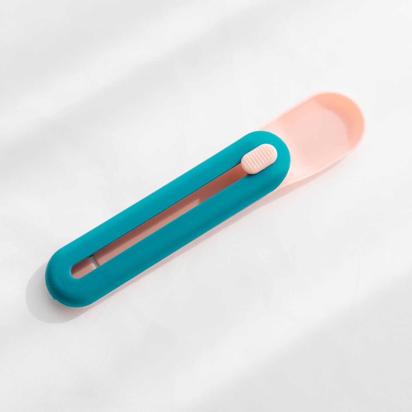 The Hot Cat Strip Spoon Feeder Squeezes Snack Pet Feeding Tools - Pets Crazy Shops